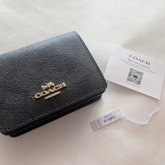 Coach Brown Wallet - Picture 1 of 9